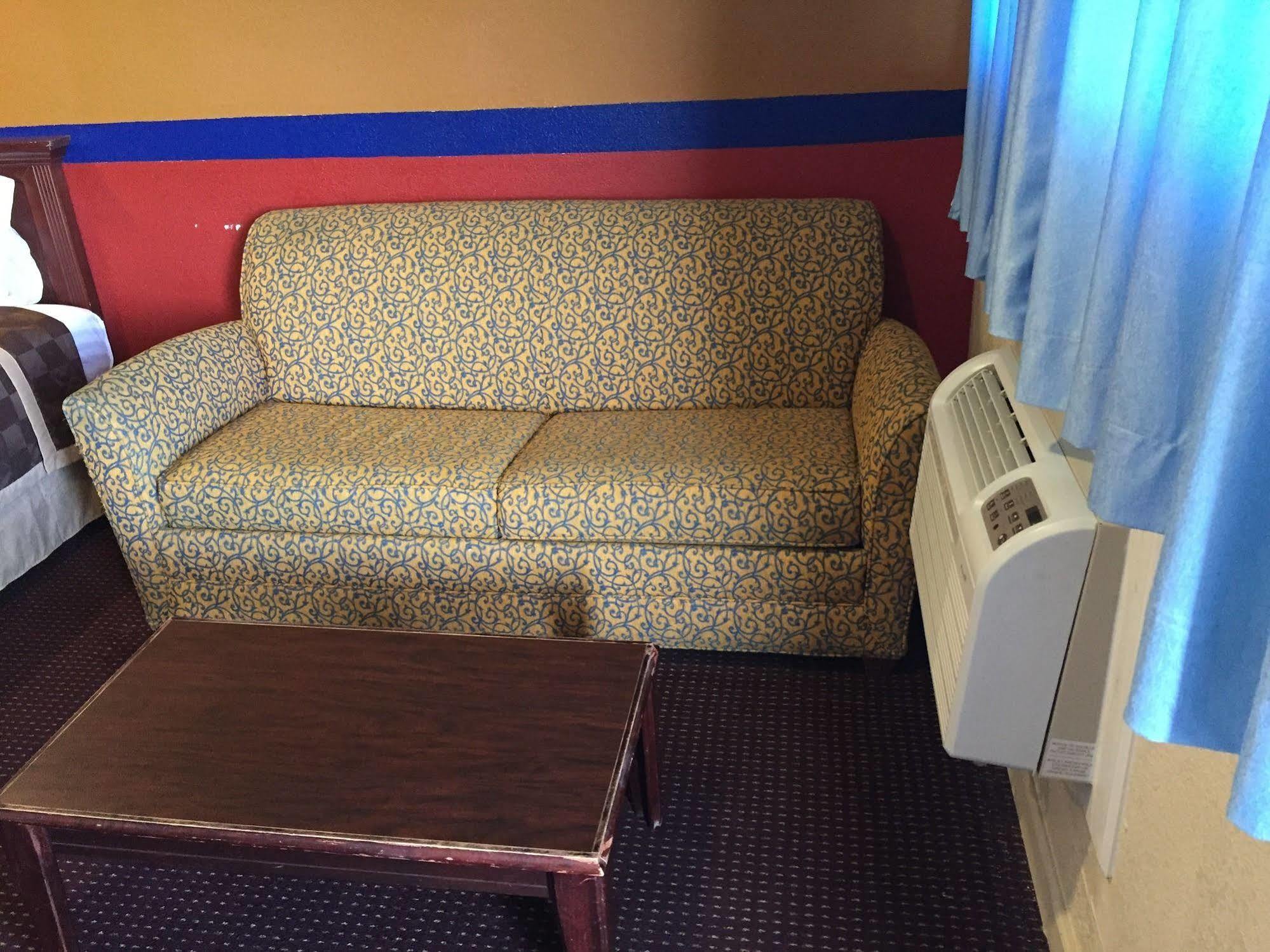 Country Manor Motel Watkins Dış mekan fotoğraf